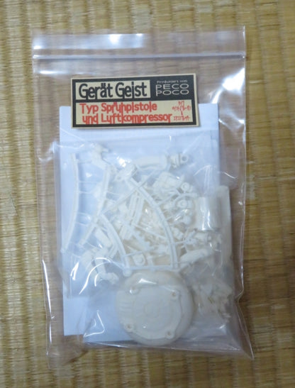 Gadget Ghost Spray Gun & Air Compressor "Spray Gun Robo" Resin Kit